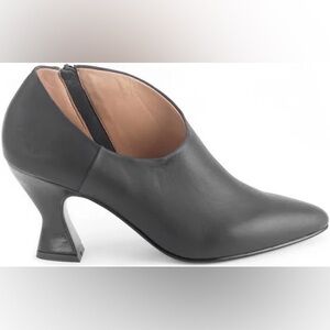 Fluevogs The Poser Edie Black Heel Boot